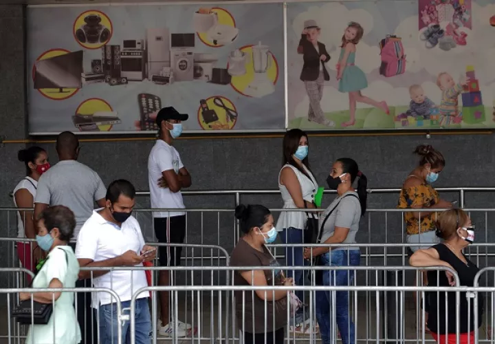 Los casos activos de coronavirus en Panamá suman 23.164. Foto EFE