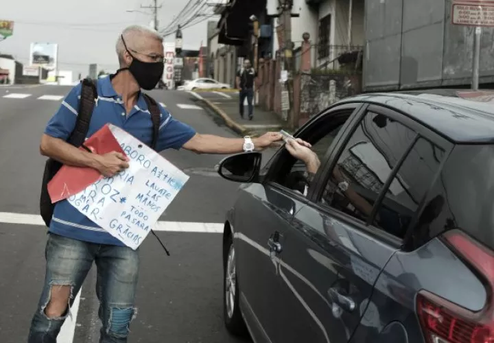 Costa Rica cerrará 2020 con una caída de al menos el 5 %. EFE