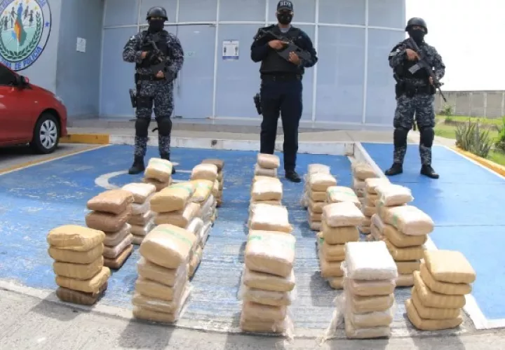 Decomiso de armas y drogas en 14 allanamientos realizados por la Policía Nacional. Foto Cortesía