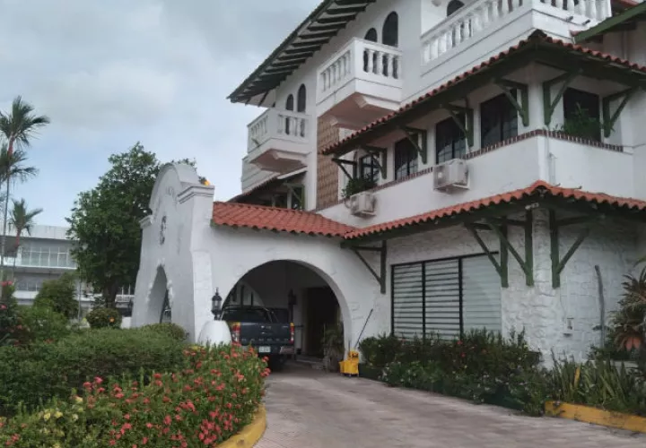 El hotel hospital dio acogida a pacientes de Chiriquí, Coclé, Veraguas, Bocas y la provincia de Panamá. EFE.