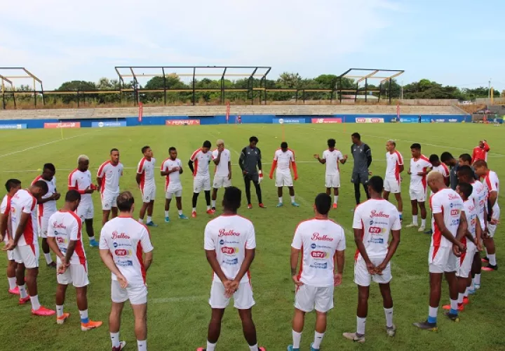 Jugadores del seleccionado panameño en la 'burbuja'. Foto:Fepafut