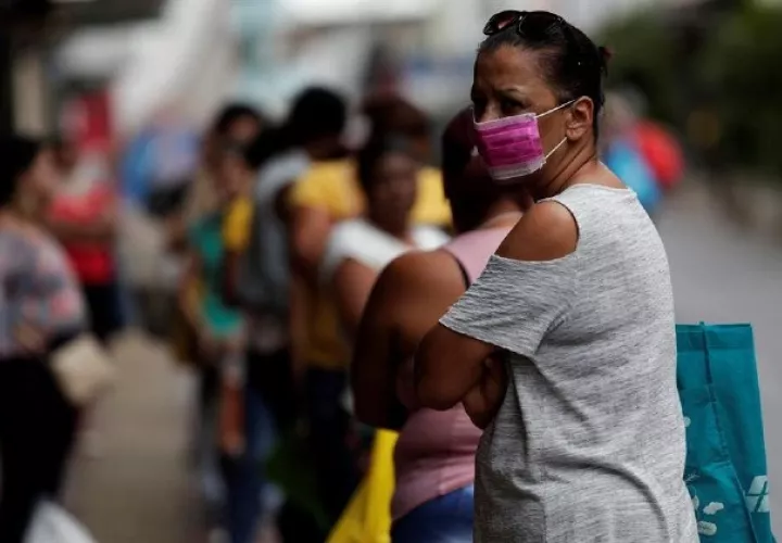 En cuanto al número de desempleados, se prevé que aumente a más de 400 mil antes que finalice el presente año.