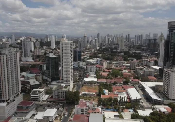 En total, un millón 33 mil créditos o personas pidieron a sus bancos acogerse a medidas de alivio financiero hasta el mes pasado, de acuerdo con cifras de la Asociación Bancaria de Panamá.