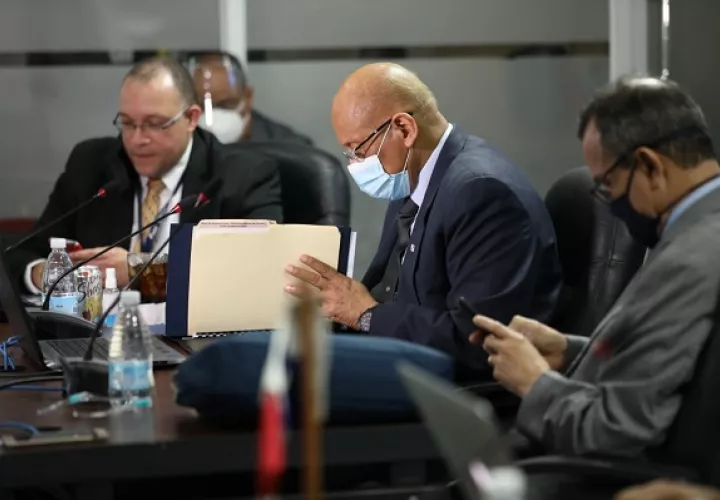 Ministro de Economía y Finanzas, Héctor Alexander.