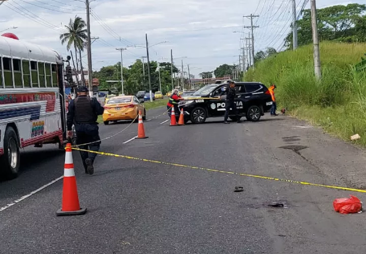 El atacante lo dejó solo tirado a orillas de la carretera. Foto: Cortesía.