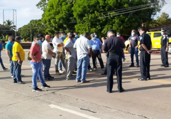 La reunión de los transportistas selectivos fue en la ciudad de Chitré. Foto: Thays Domínguez.