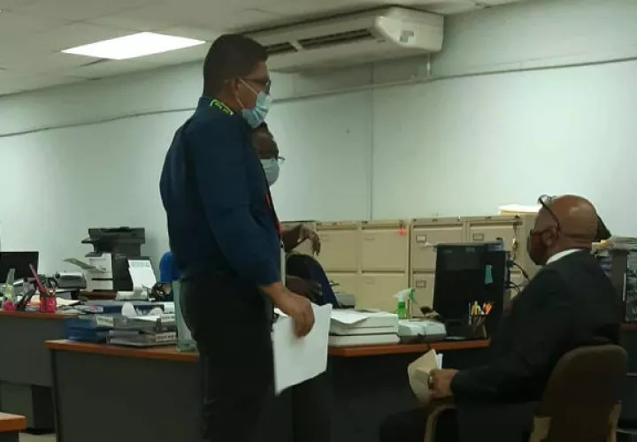 Los que tenían la jubilación pendiente pueden acercarse a las oficinas de la CSS. Foto: Diómedes Sánchez S.