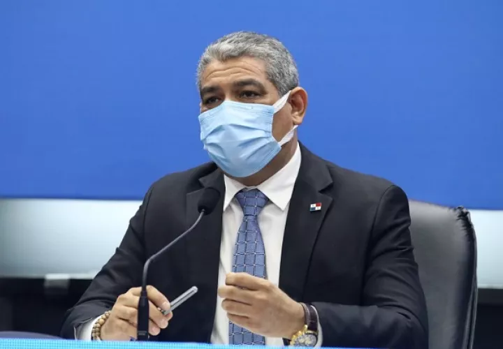 El ministro Luis Francisco Sucre recordó que utilizar la mascarilla es sumamente importante. 