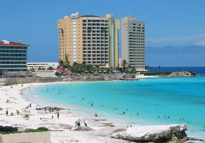México se consolidó en 2019 como uno de los 10 países más visitados del mundo con más de 45 millones de turistas internacionales. EFE