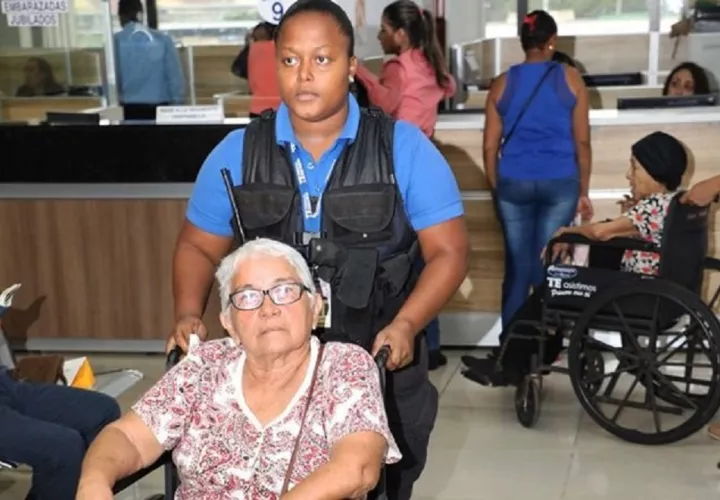 Las personas con discapacidad podrán asistir a ejercer su derecho al voto acompañada de una persona  de su elección. Archivo