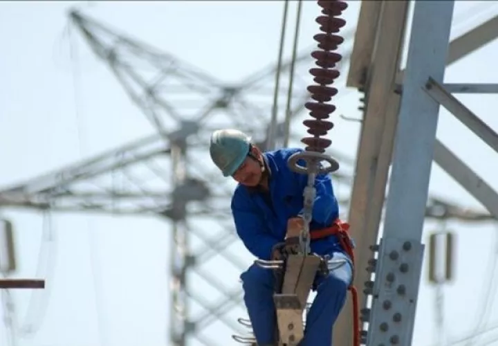 La caída del 2 % supera el descenso del 0.9% registrado en 2009. EFE