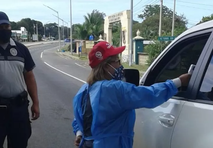 Los equipos de salud se encuentran en los puntos de cercos sanitarios tanto en Divisa como en Viguí. 