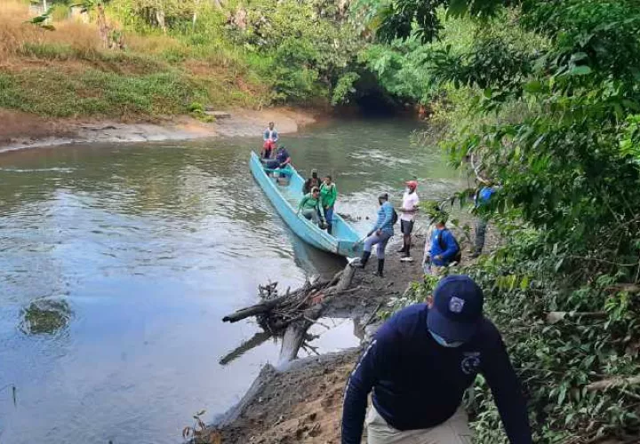 Parte del recorrido realizado por las autoridades en Darién. MP