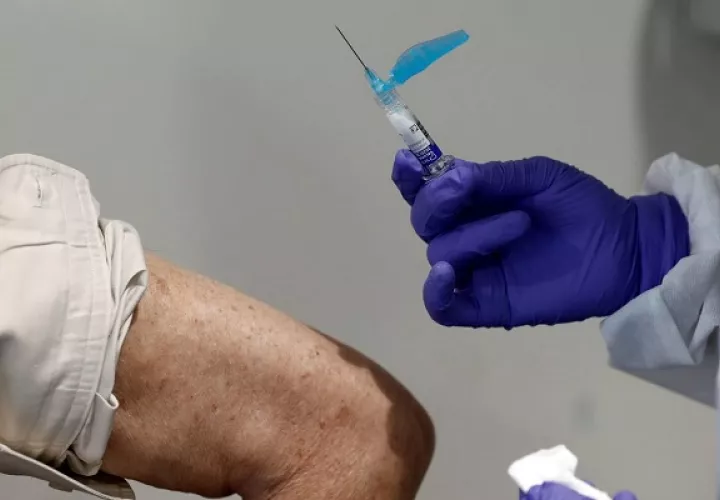 Las vacunas de Pfizer llegarán a Panamá en dos semanas.