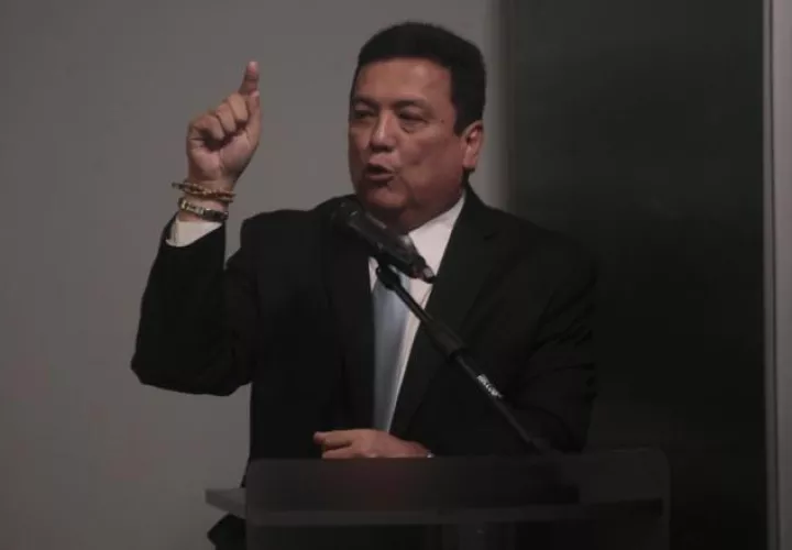 Eduardo Ulloa habla de las investigaciones en albergues. Foto:Archivos