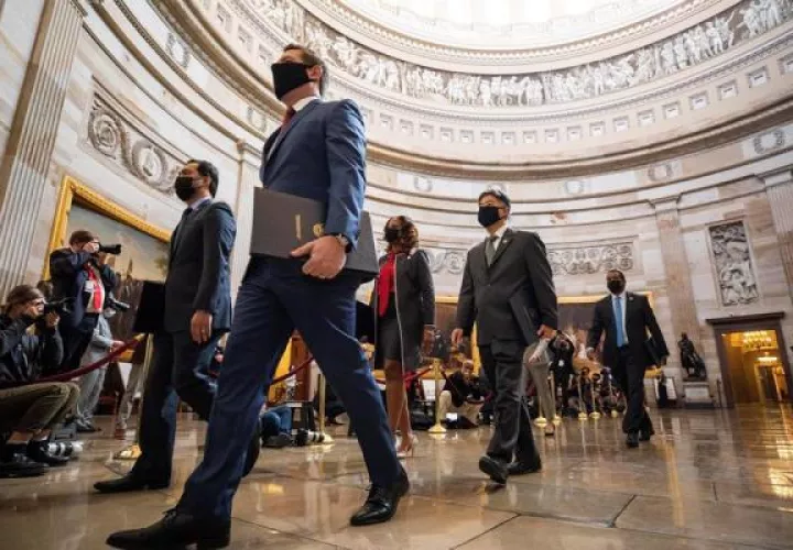 Los 100 senadores ejercerán como jurado del conocido en Estados Unidos como "impeachment". EFE