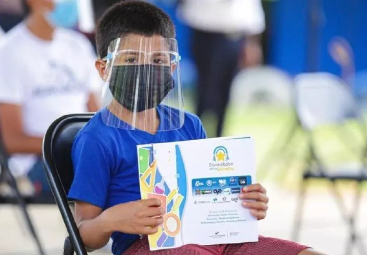 Un 60% de las escuelas se encuentran abiertas, sin embargo tanto Ministerio de Educación y el Ministerio de Salud siguen realizando reuniones para tomar la mejor decisión.