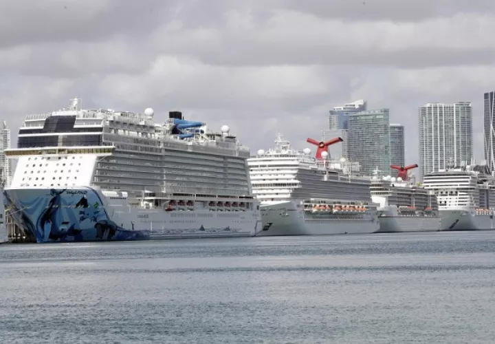 Esta semana, Disney Cruise Line también canceló los viajes de junio desde Puerto Cañaveral, en el centro de Florida.  EFE