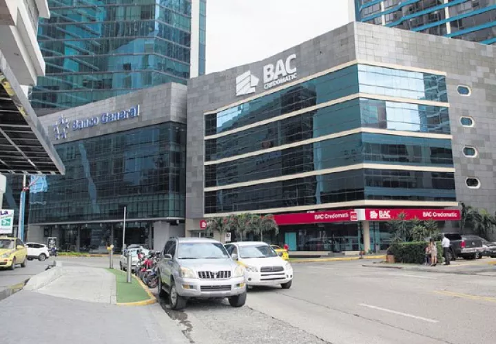 Se informó que los egresos de operaciones se redujeron un 8% en virtud de los planes de eficiencia puestos en marcha por parte de la mayoría de los bancos de la plaza. 