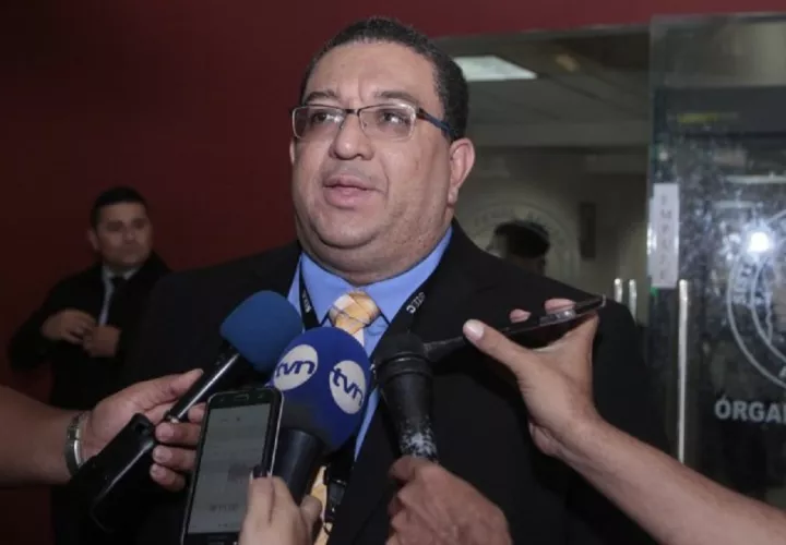 Ricaurte González, fiscal dentro del caso de los supuestos pinchazos telefónicos seguido al expresidente Ricardo Martinelli.  Archivo