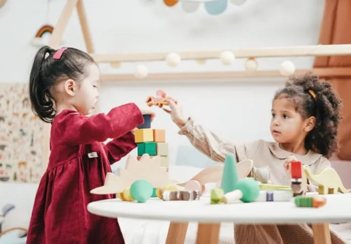 La falta de guarderías asequibles es también un obstáculo importante para los progenitores. Foto: Ilustrativa / Pexels