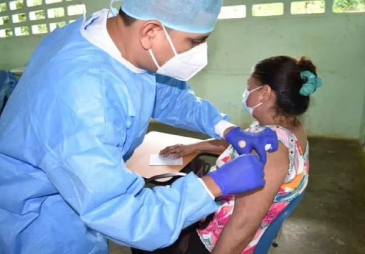 Panamá espera vacunar contra la covid-19 aproximadamente al 80% de la población. Foto: Grupo Epasa