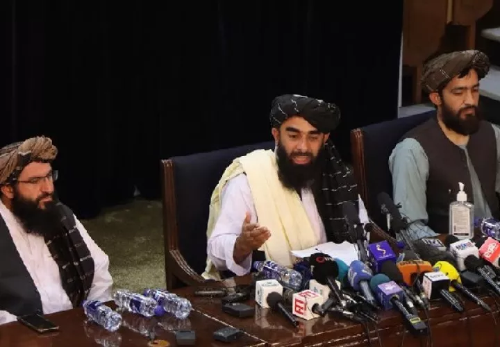Los talibanes buscan la reconciliación y las mujeres podrán trabajar "en el marco del Islam". Foto: EFE