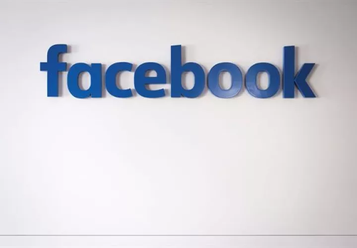 n la imagen un registro de archivo de un logo de Facebook. EFE