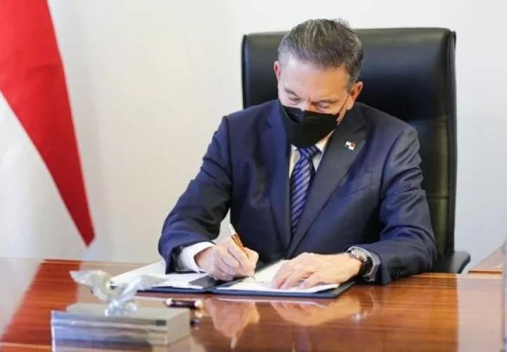 El presidente Laurentino Cortizo sancionó la Ley 247 que reforma el Córdigo Electoral. Foto: Cortesía 