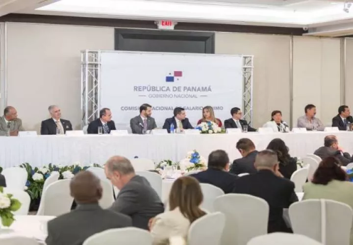Los trabajadores apuestan a que se incremente el salario mínimo a partir del próximo año. Foto: Grupo Epasa