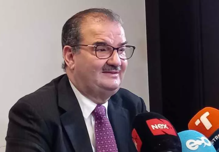 El abogado Carlos Carrillo asumió la defensa de los diputados. Foto: Víctor Arosemena