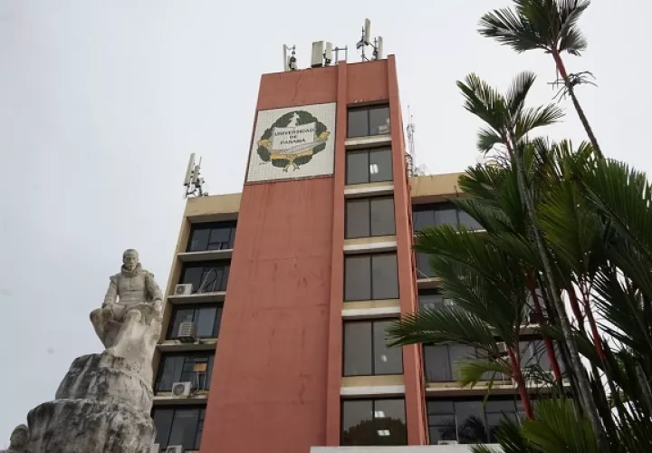 El protocolo también sería aplicable al cuerpo docente y administrativo de la máxima casa de estudios del país. Foto: Universidad de Panamá