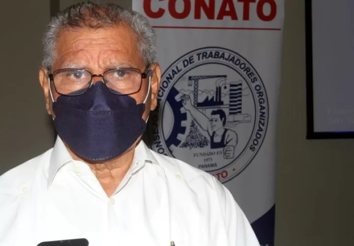 Según Guillermo Puga, representante de los trabajadores en la junta directiva de la CSS, a la institución le convendría comprar afuera. Foto: Víctor Arosemena