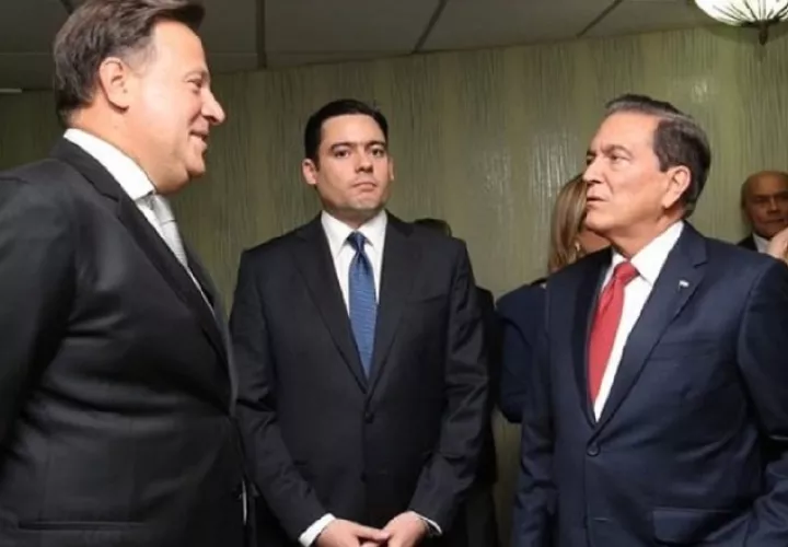 El abogado Miguel Antonio Bernal, denunció un supuesto acuerdo entre Juan Carlos Varela y Laurentino Cortizo. Archivo