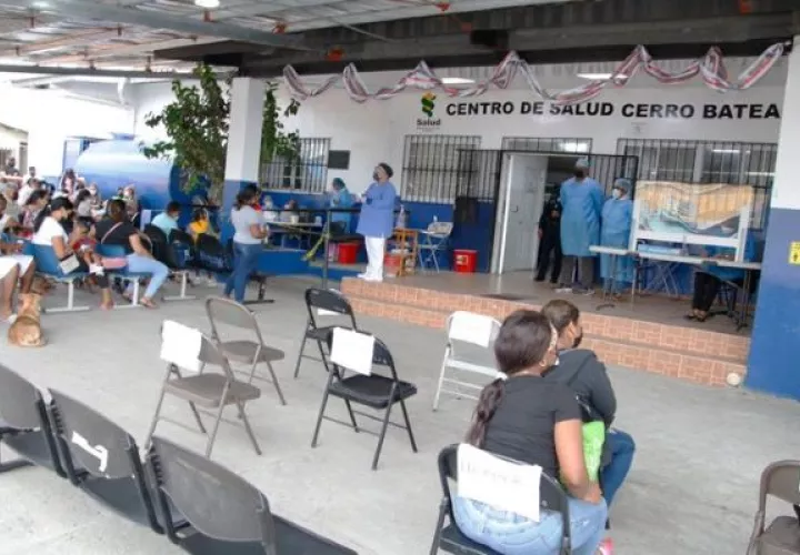 De los casos activos, 14,288 están en casa, 12 en hoteles y 220 en hospitales. Foto: Grupo Epasa