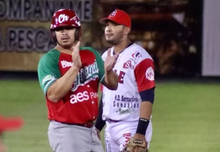 Carlos Xavier Quiroz dio un jonrón para Chiriquí. Foto: Fedebeis