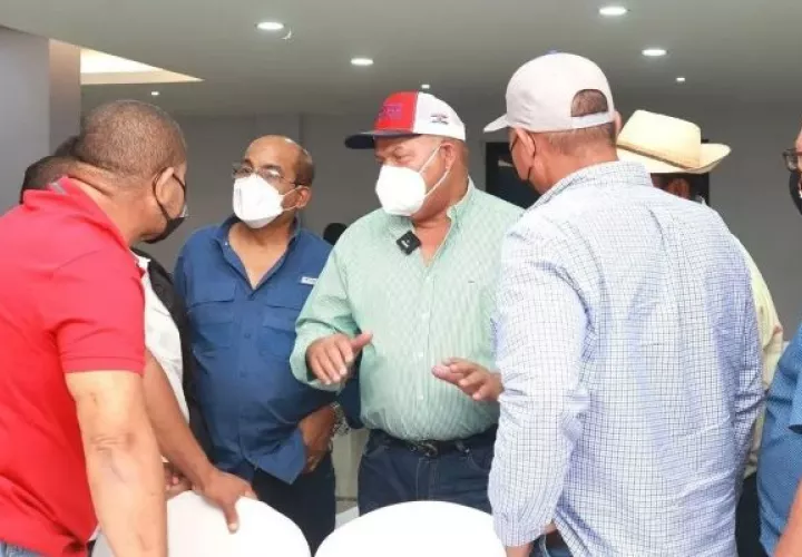 Benicio Robinson tiene actualmente el control del CEN del PRD. Foto: Grupo Epasa