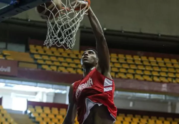 Erik Romero del seleccionado panameño en los entrenamientos. Foto: Fepaba