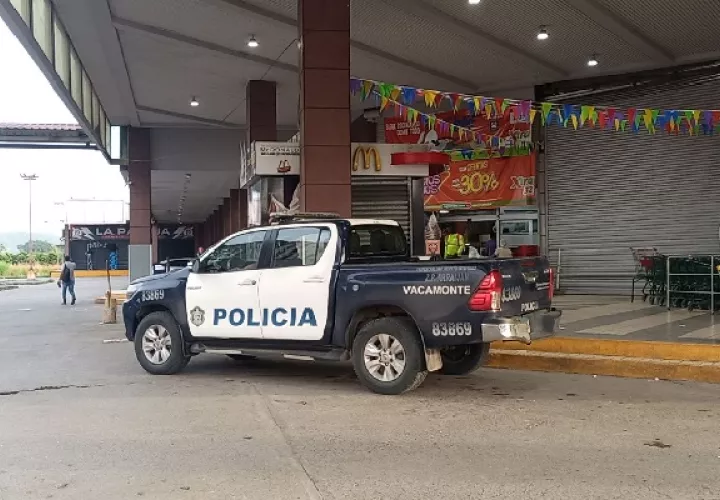 El dinero había sido extraído de un cuarto en donde el personal del supermercado realiza el arqueo del dinero producto de las ventas del día. Foto. Eric Montenegro