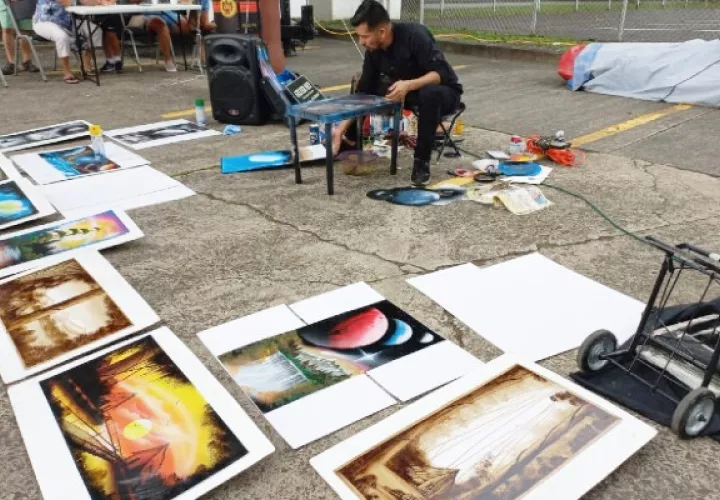 Gelver Ney lleva 22 años dedicándose a la pintura. Foto / Cortesía. 