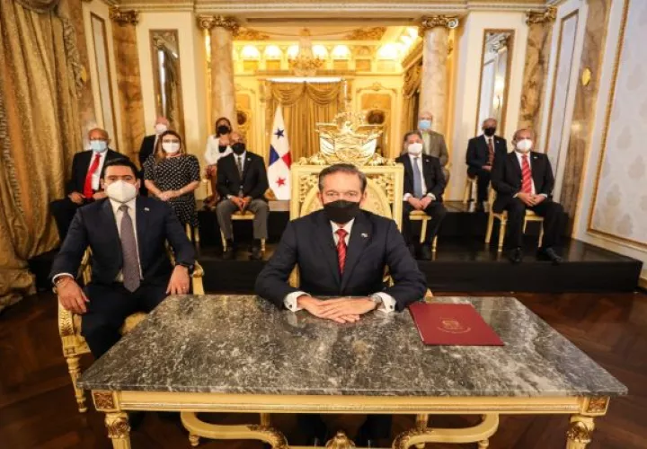 El presidente Laurentino Cortizo ha tenido que delegar algunas funciones también teniendo su condición de salud. Foto: Grupo Epasa