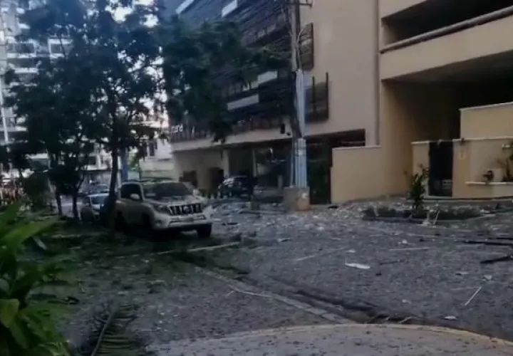 El Cuerpo de Bomberos ofreció una conferencia de prensa sobre la explosión del edificio de Obarrio. Foto: Grupo Epasa