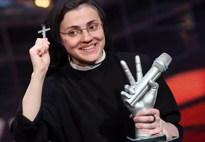 Triunfo en la versión italiana del concurso televisivo "La Voz" en 2014. EFE