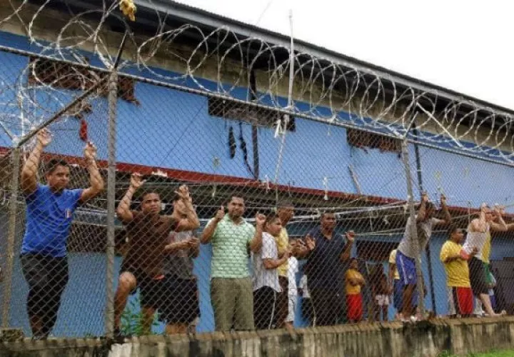 La sobrepoblación carcelaria es de 7,099 privados de libertad. Archivo.