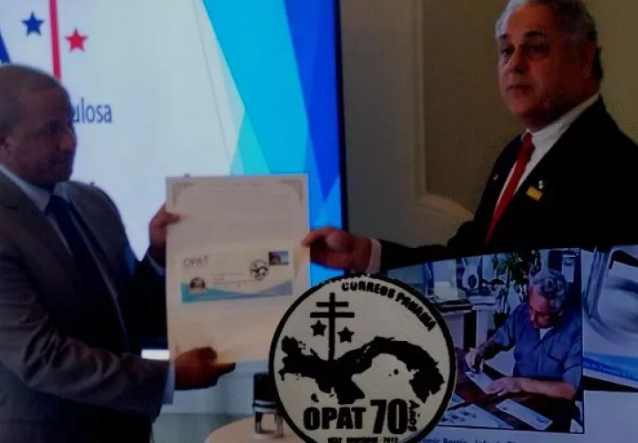 El humilde sobre en apariencia de la OPAT que se convierte en una nueva joya de interés filatélico en Panamá. Foto: Miriam Lasso