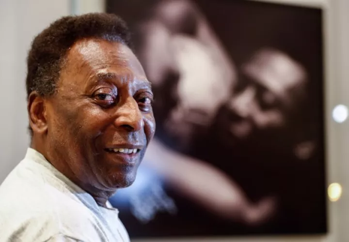 "Tengo mucha fe en Dios", dijo el astro del fútbol brasileño, Pelé. Foto: EFE