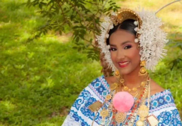 Adianez Hidalgo es la reina de la feria de La Naranja.