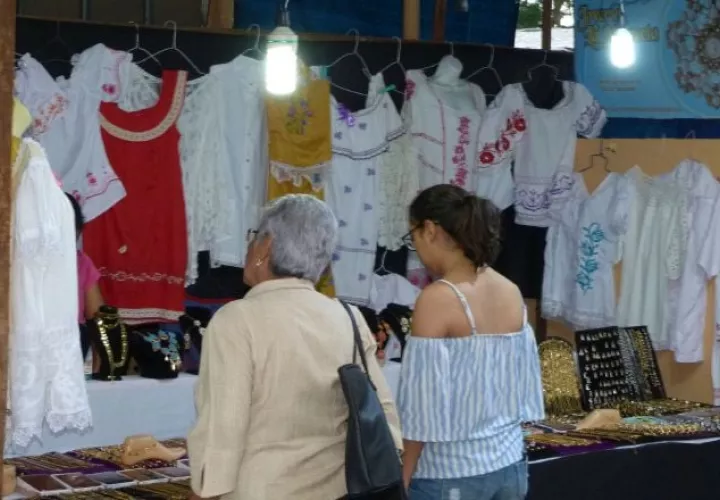 Los artesanos de la región esperan tener excelentes ventas los días que dure el evento ferial. FOTO/THAYS DOMÍNGUEZ