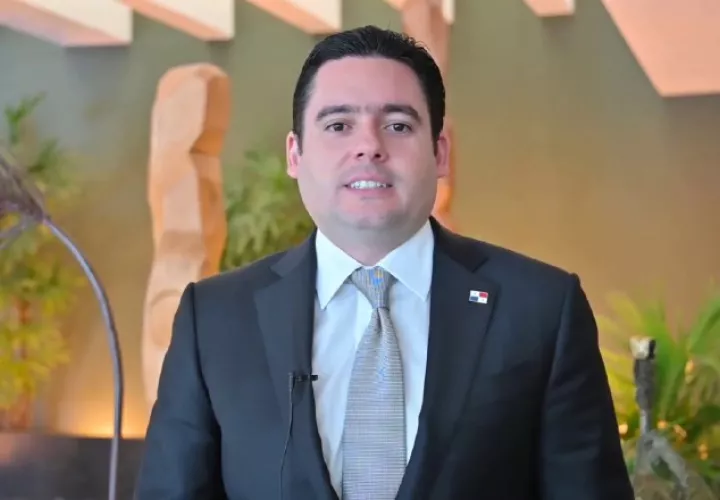 José Gabriel Carrizo, busca ser el candidato presidencial del PRD en el 2024. Archivo.