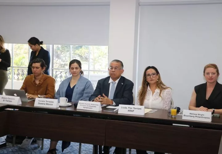 Funcionarios panameños debatieron sobre debatieron  sobre transparencia, tecnología e innovación para la pesca sostenible.